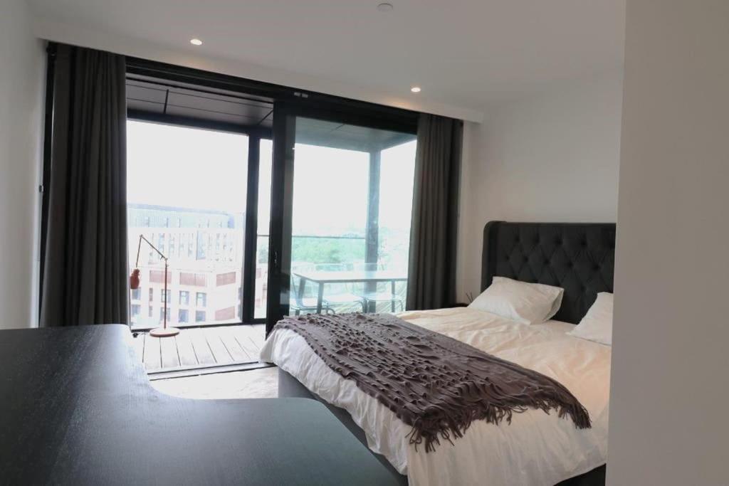 Riverside Luxury - Pool, Gym, Sauna, Cinema, Bowling Alley And More! * Londres