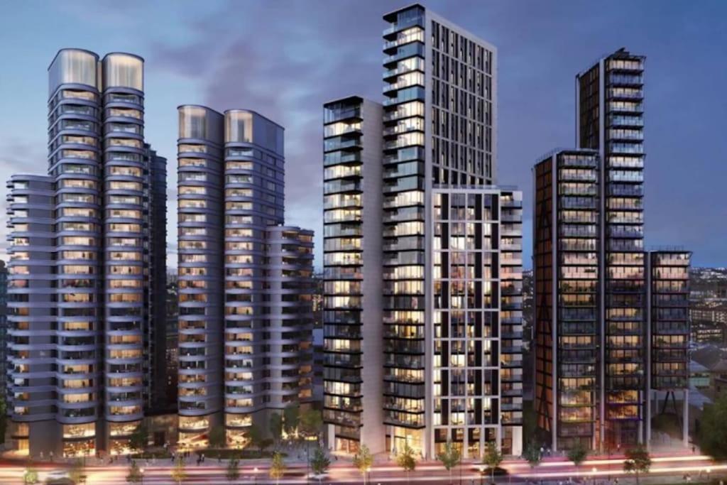 Riverside Luxury - Pool, Gym, Sauna, Cinema, Bowling Alley And More! Londres